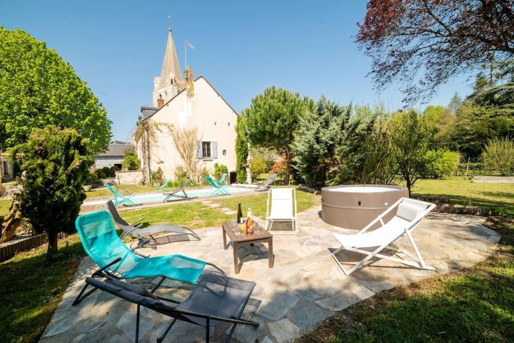 Le Clos Du Tilleul Fabuleuse Propriete 15 A 30 Pers Piscine Au Coeur D'Un Charmant Village Thilouze Экстерьер фото